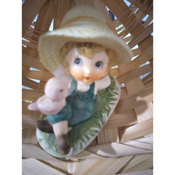 Vtg Lefton China Boy Laying w/Straw Hat & Bird Hand Painted Figurine - Picture 1 of 6